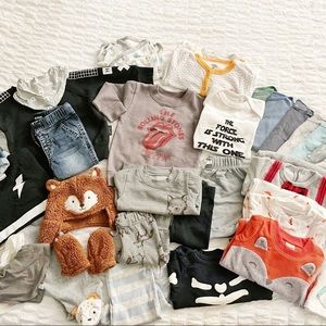 [Baby] Large Baby Clothing Bundle! (0-9months)